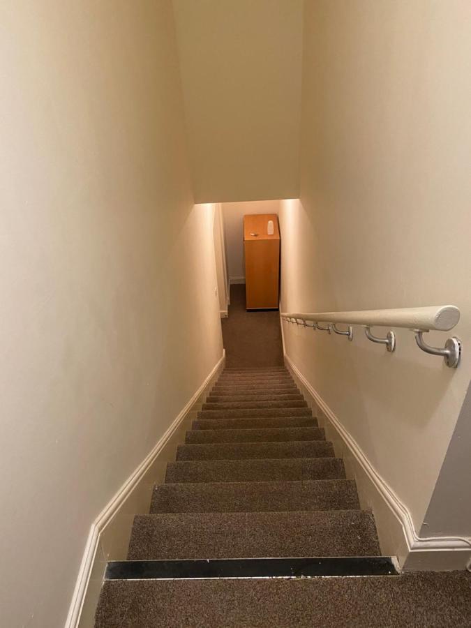 Spacious Neat Penthouse Apartment With Great View In Londra Dış mekan fotoğraf