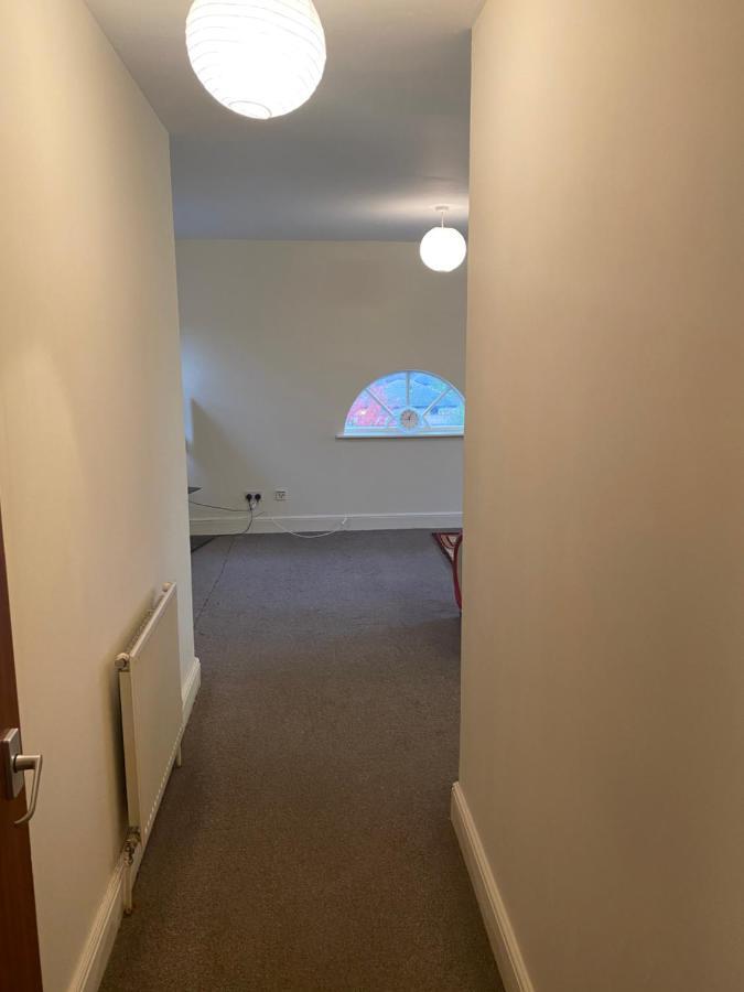 Spacious Neat Penthouse Apartment With Great View In Londra Dış mekan fotoğraf